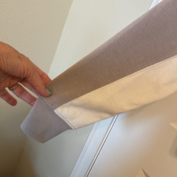 DANSKIN cropped long-sleeved taupe and cream ribbed sweatshirt - Picture 4 of 6